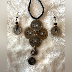 🟢 3/$15 - matching necklace and earring set